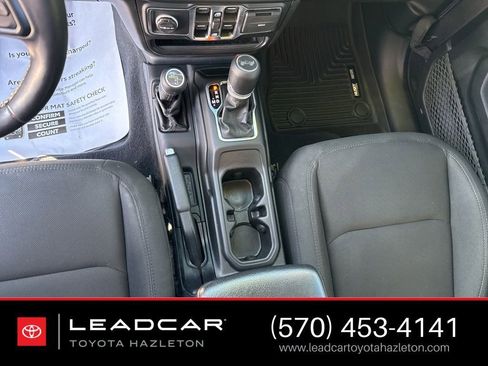 Used 2021 Jeep Wrangler Unlimited Sport image 19