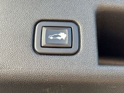 Used 2020 Chevrolet Equinox LT image 31