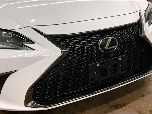 Used 2023 Lexus ES 300h w/ Premium Package image 32