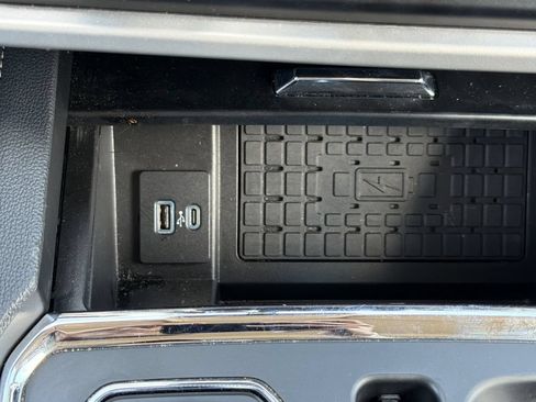 Used 2024 Ford Expedition XLT AWD/4WD image 19