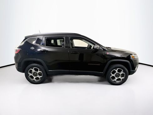 Used 2022 Jeep Compass Trailhawk w/ Trailhawk Convenience Group AWD/4WD image 4