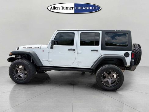 Used 2016 Jeep Wrangler Unlimited Rubicon AWD/4WD image 6