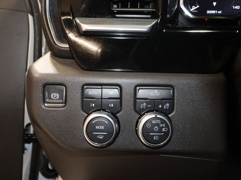 Certified 2024 GMC Sierra 1500 Elevation w/ X31 Off-Road Package AWD/4WD image 11