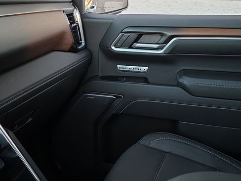 Used 2025 GMC Sierra 1500 Denali image 28