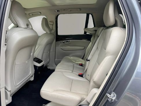 Used 2019 Volvo XC90 T6 Momentum AWD/4WD image 12