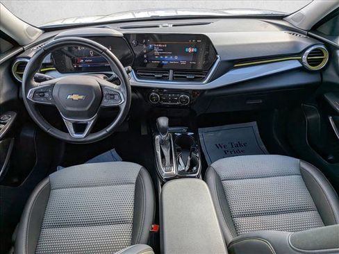 Used 2024 Chevrolet Trax LT w/ Driver Confidence Package image 19