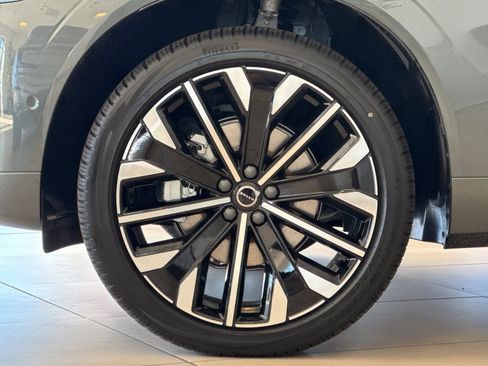 New 2026 Volvo XC60 B5 Ultra w/ Climate Package image 23