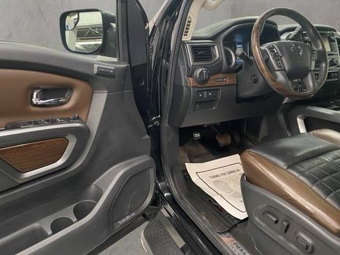 Used 2017 Nissan Titan Platinum Reserve w/ Off-Road Package AWD/4WD image 19