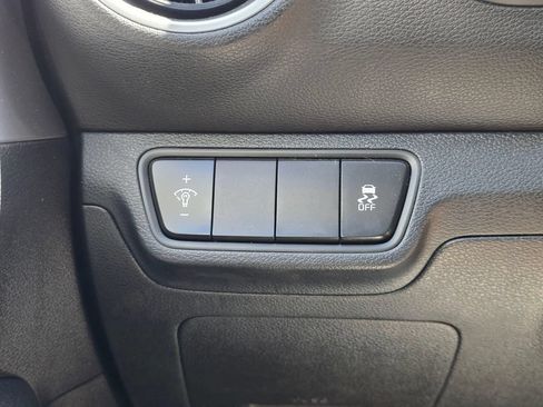 Used 2022 Kia Forte LXS FWD image 17