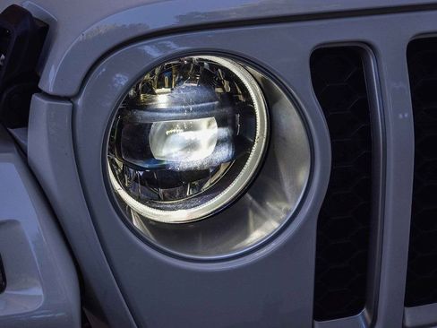 Used 2023 Jeep Wrangler Unlimited Sahara AWD/4WD image 8