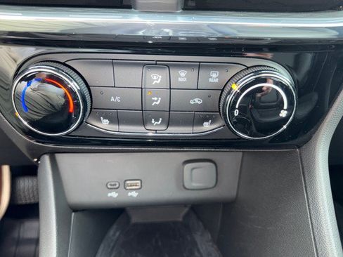Used 2025 Buick Encore GX Sport Touring w/ Comfort Package FWD image 20