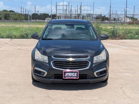 Used 2016 Chevrolet Cruze LS FWD image 2