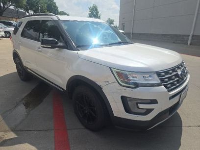 Used 2017 Ford Explorer XLT