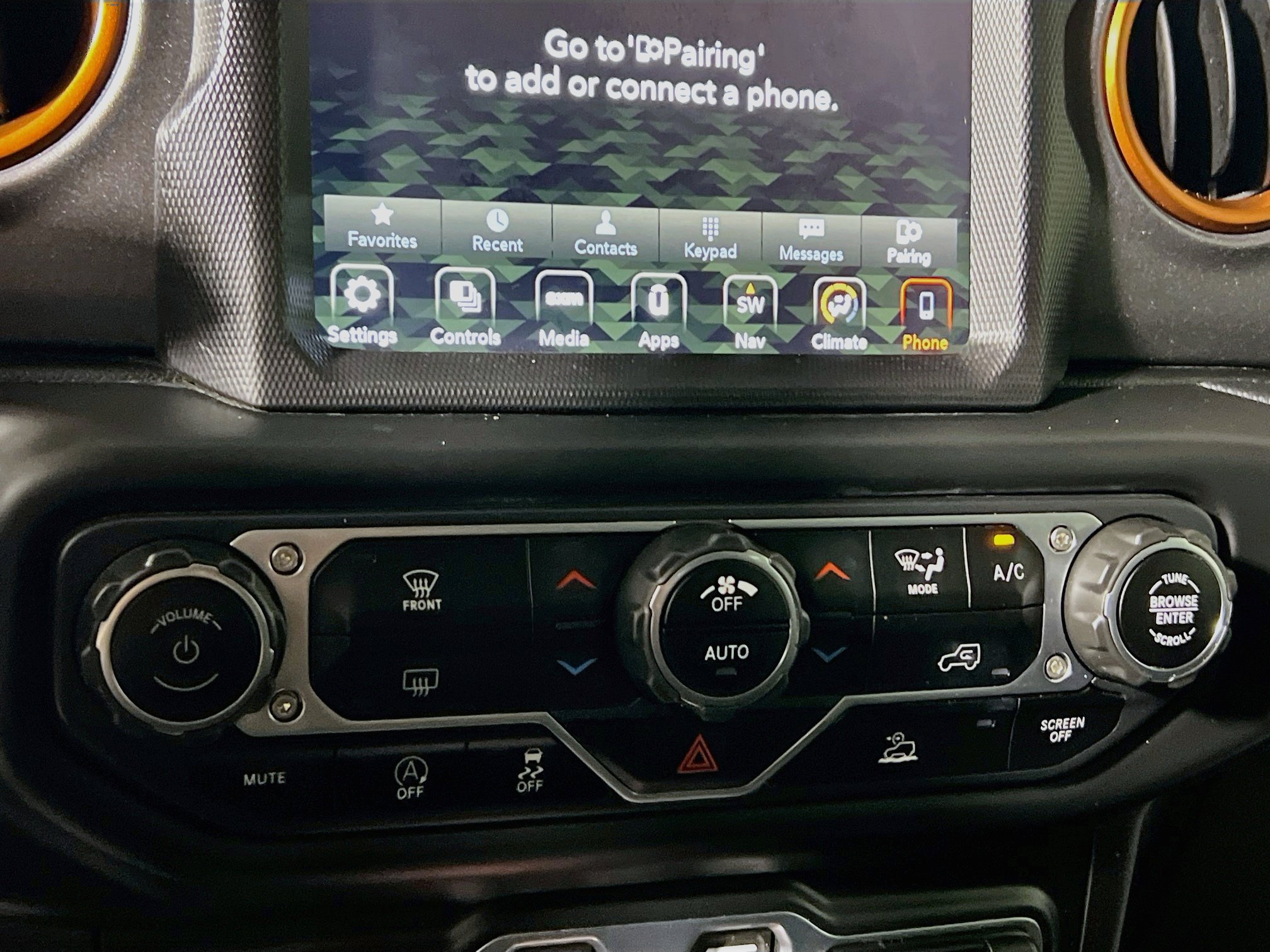 Used 2020 Jeep Gladiator Mojave AWD/4WD image 26