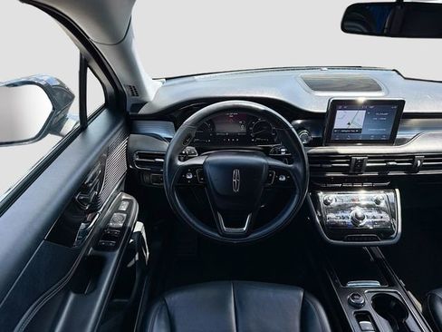 Used 2022 Lincoln Corsair AWD w/ Premium Package image 23