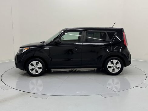 Used 2016 Kia Soul FWD image 2