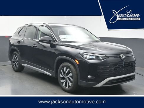 New 2026 Volkswagen Tiguan S FWD image 1