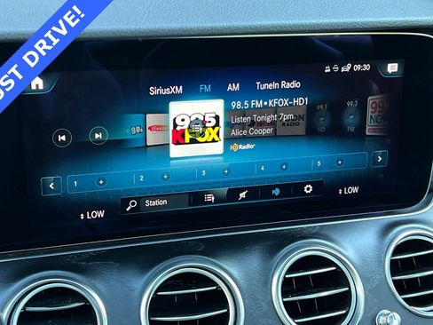 Used 2022 Mercedes-Benz E 350 Sedan image 17