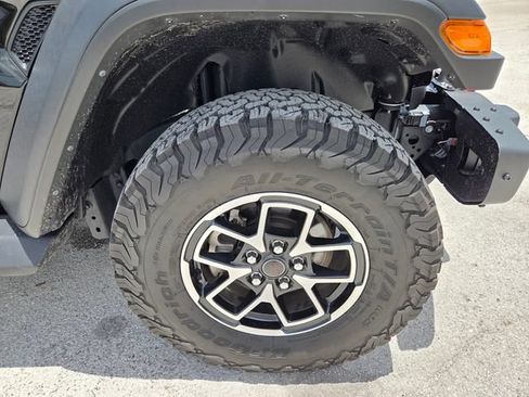 Certified 2024 Jeep Wrangler Rubicon AWD/4WD image 19