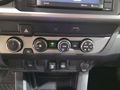 Used 2019 Toyota Tacoma Limited image 25
