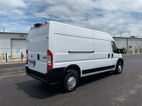 Used 2023 RAM ProMaster 2500 FWD image 3