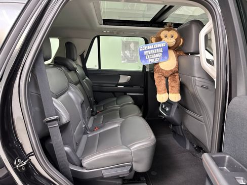 Used 2025 Ford Expedition Active AWD/4WD image 34