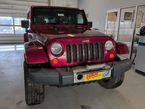 Used 2012 Jeep Wrangler Unlimited Sahara w/ Trailer Tow Group AWD/4WD image 26