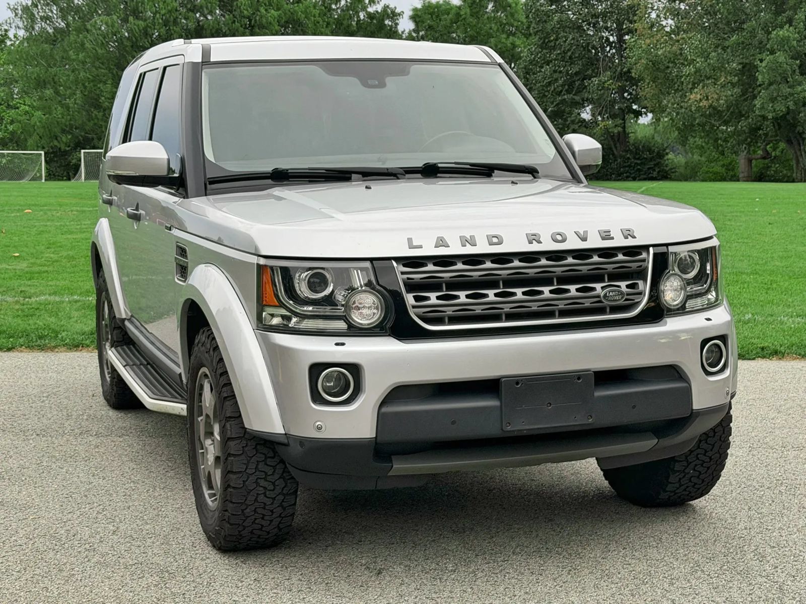 Used 2016 Land Rover LR4 HSE AWD/4WD image 11
