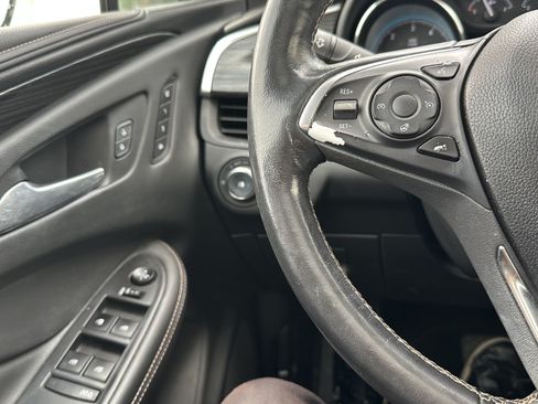 Used 2017 Buick Envision Essence w/ LPO, Interior Luxury Package FWD image 20