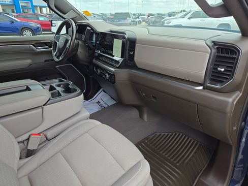 Used 2023 Chevrolet Silverado 1500 LT image 24