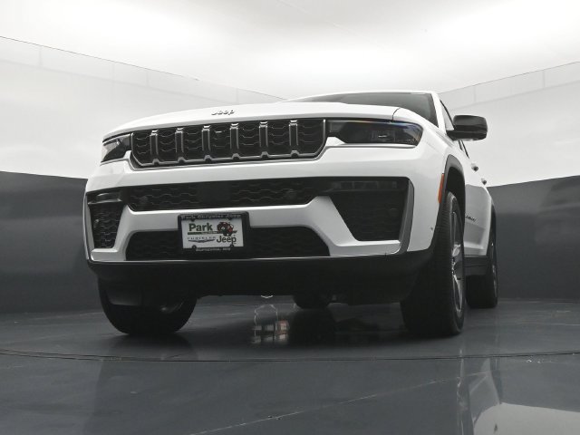 New 2026 Jeep Grand Cherokee Limited w/ Luxury Tech Group II AWD/4WD image 19