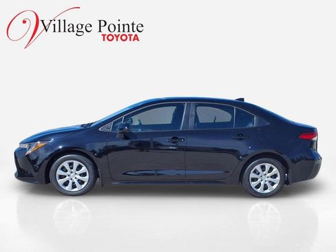 Used 2026 Toyota Corolla LE FWD image 2