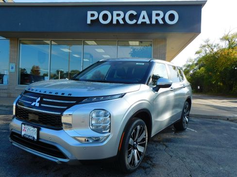 New 2025 Mitsubishi Outlander SE image 1