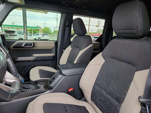 Used 2023 Ford Bronco Wildtrak AWD/4WD image 7