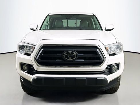 Used 2023 Toyota Tacoma SR5 RWD image 2