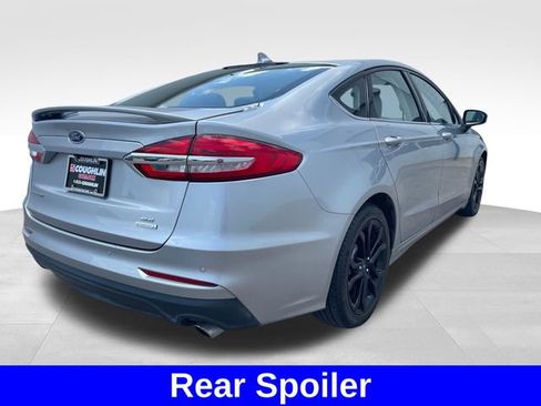 Used 2020 Ford Fusion SE w/ Equipment Group 151A FWD image 5
