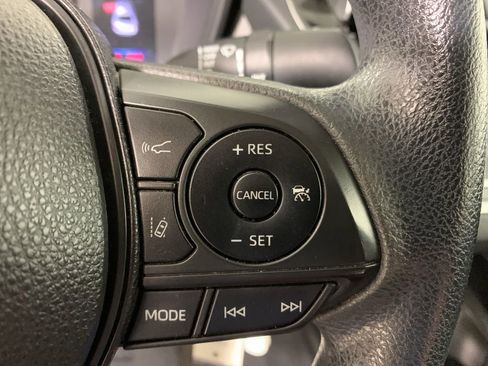 Used 2021 Toyota Corolla LE FWD image 21