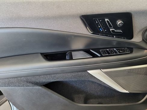 Certified 2025 Cadillac Optiq Sport 2 w/ LPO, Floor Liner Package AWD/4WD image 18