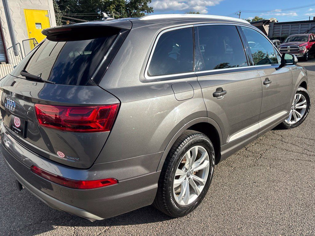 Used 2019 Audi Q7 3.0T Premium w/ Convenience Package AWD/4WD image 6
