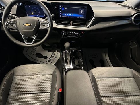 Used 2026 Chevrolet Trax LT w/ Driver Confidence Package FWD image 9