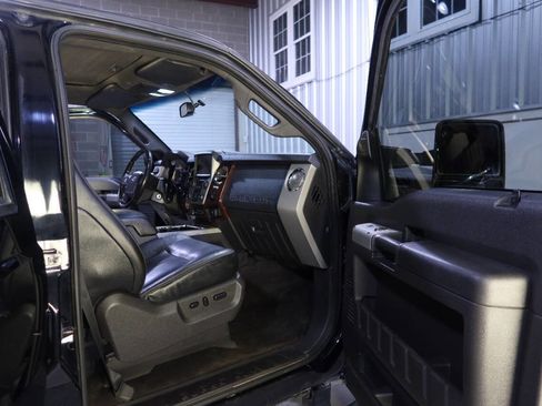 Used 2016 Ford F250 Lariat w/ Lariat Ultimate Package image 11