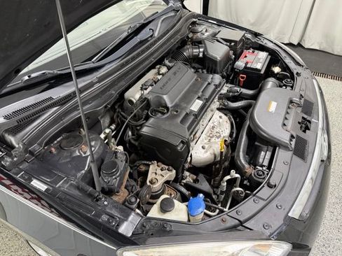 Used 2010 Hyundai Elantra SE FWD image 23