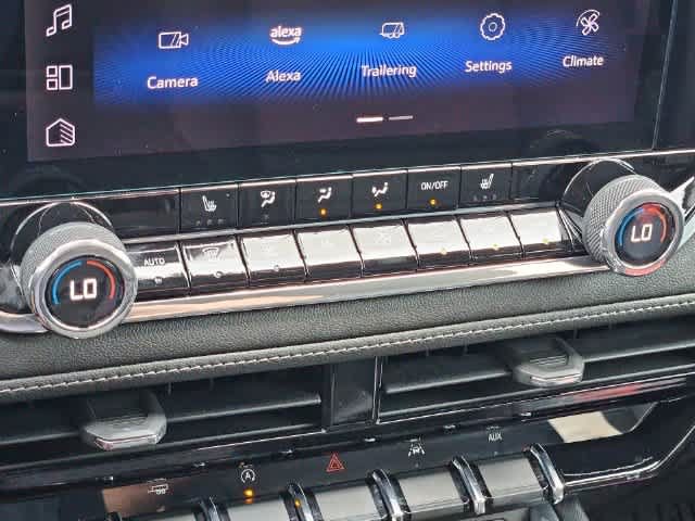 Used 2024 Chevrolet Colorado LT w/ LT Convenience Package III RWD image 24