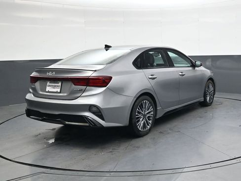 Used 2023 Kia Forte GT-Line w/ GT-Line Premium Package image 4