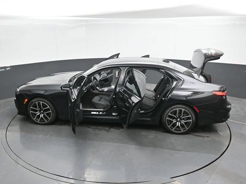 Used 2024 BMW 760i xDrive w/ Executive Package AWD/4WD image 49