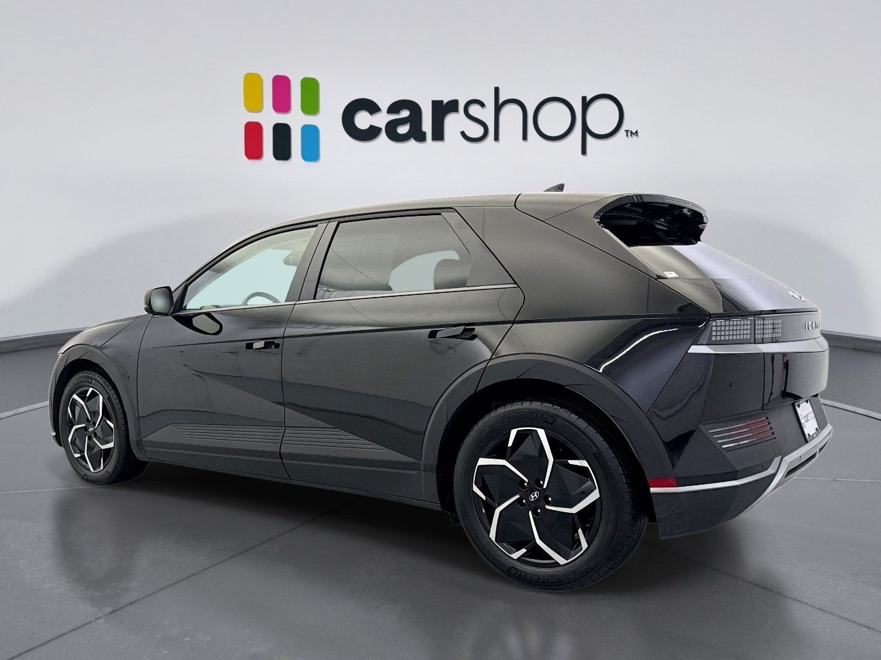 Used 2024 Hyundai Ioniq 5 SEL AWD/4WD image 3