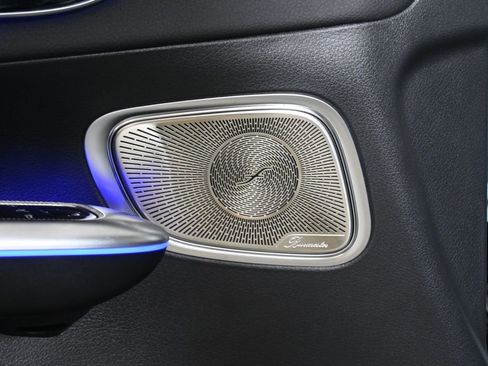 Certified 2026 Mercedes-Benz GLC 350e GLC 350e image 31