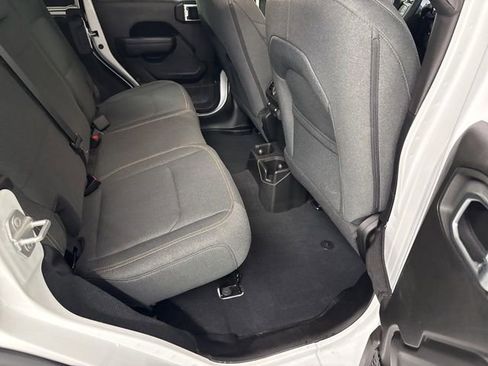 Used 2024 Jeep Wrangler Willys image 27