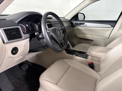 Used 2019 Volkswagen Atlas SE FWD image 25