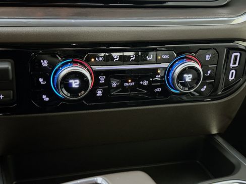 Used 2024 GMC Sierra 1500 SLT w/ SLT Premium Plus Package image 16